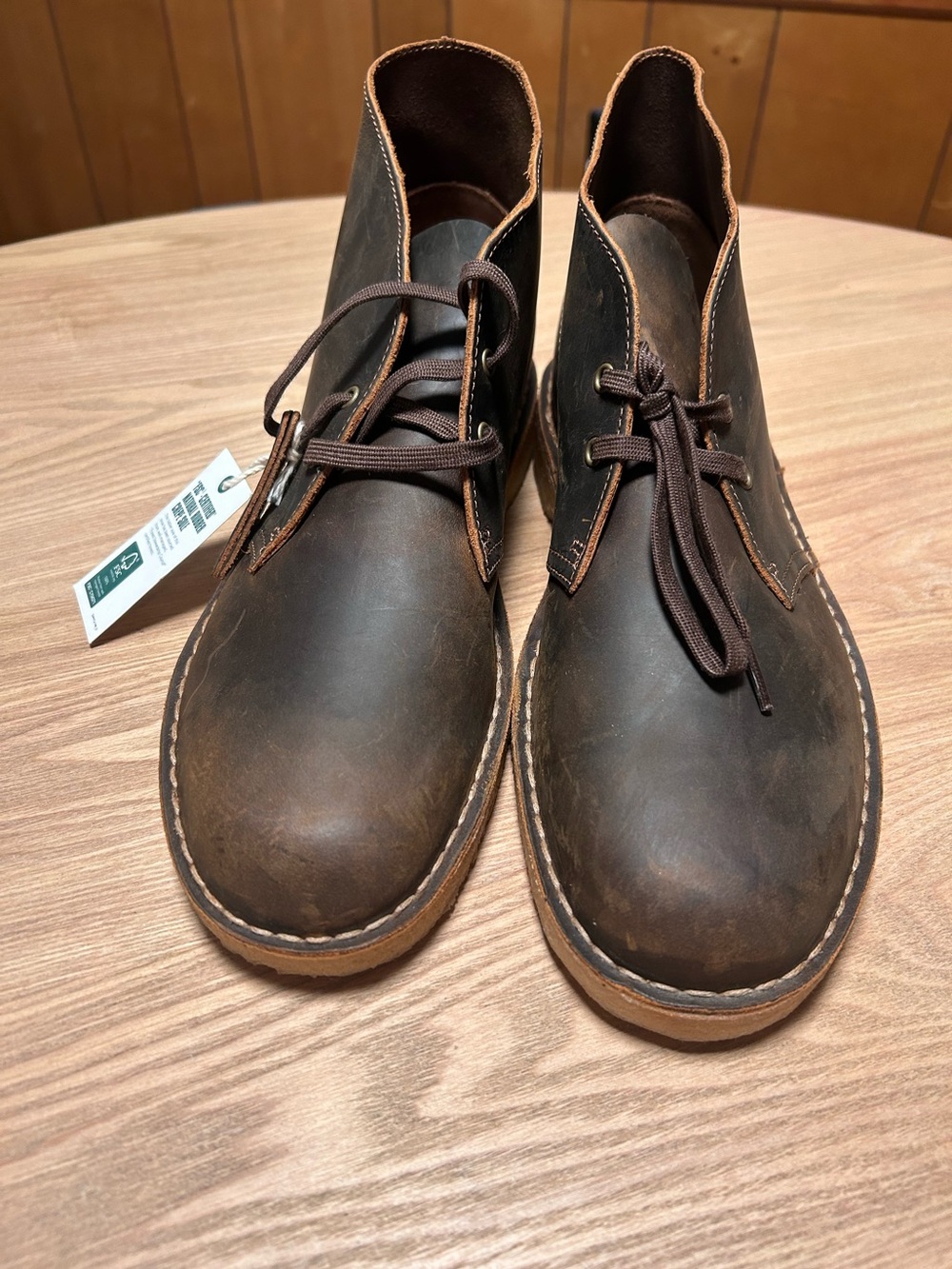 Men’s Clark’s Original Desert Boots Beeswax Finish,Two-eyelet Lacing, Rubber Sol